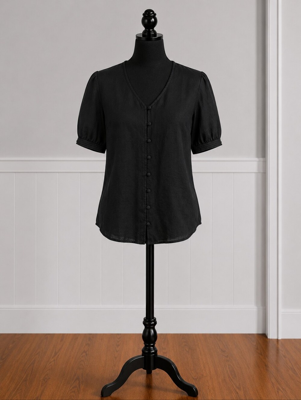 𝘾𝙇𝙀𝘼𝙍𝘼𝙉𝘾𝙀 Banana Republic Black Women's Top